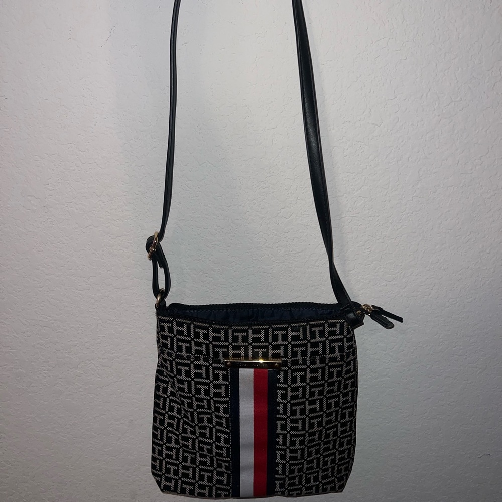 Tommy Hilfiger Monogram Crossbody Purse. Used, Great Condition.